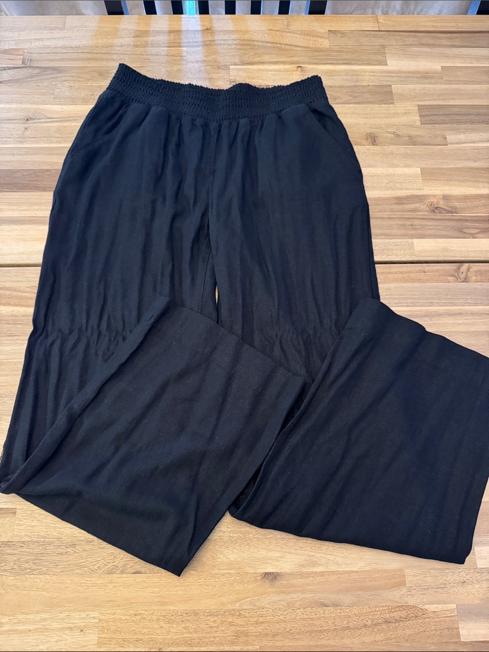 Briggs Women’s Black Wide-Leg Smocked Waist Pants - Size S